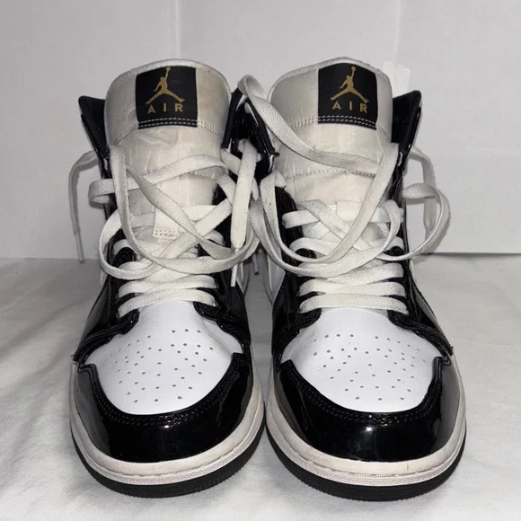 Jordan Black and Gold Sneakers - Picture 2 of 6